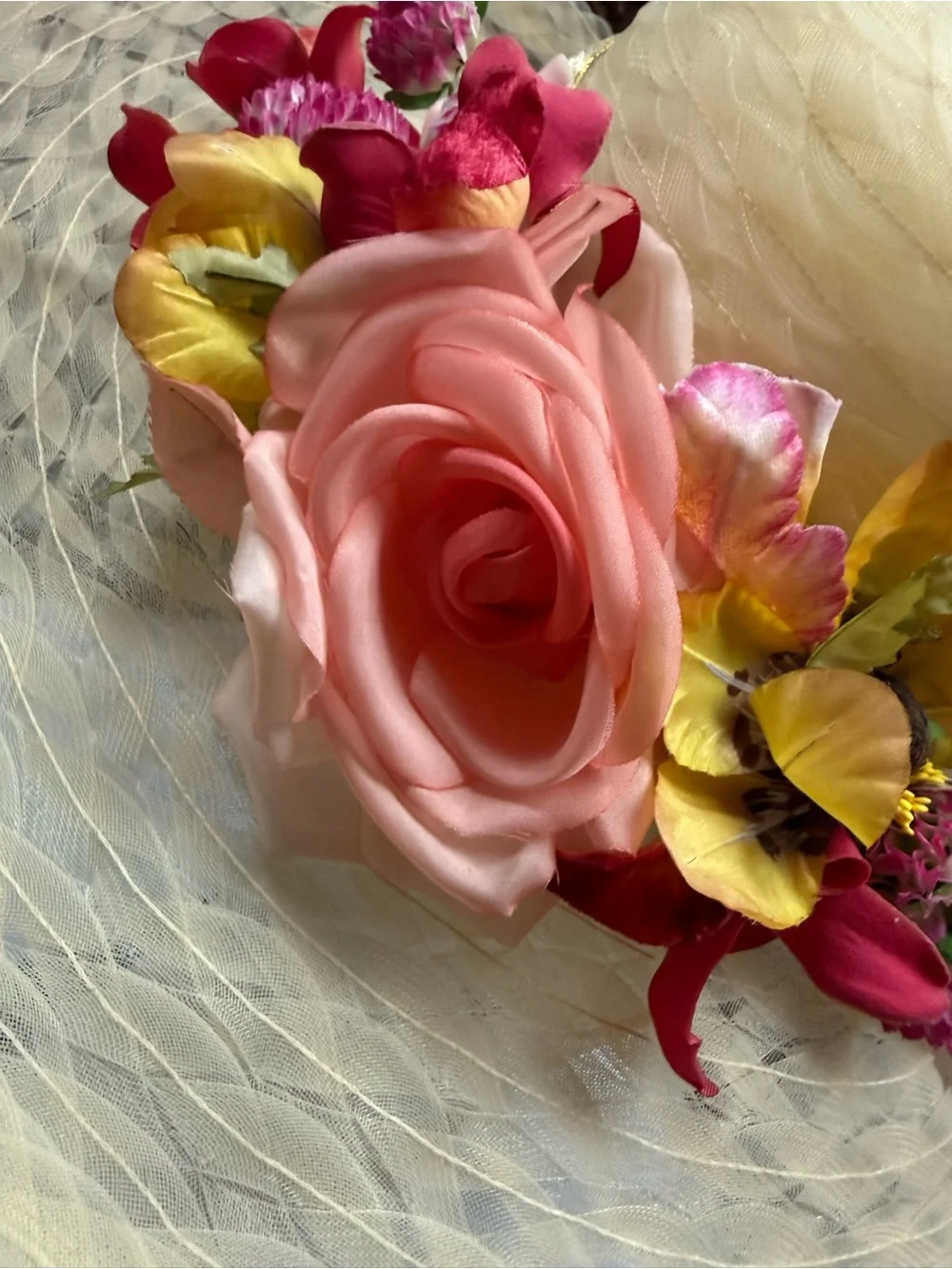 NWT Eric Javits Cream Wide-Brim Straw Hat with Pink Yellow Floral 17” - Picture 10 of 13